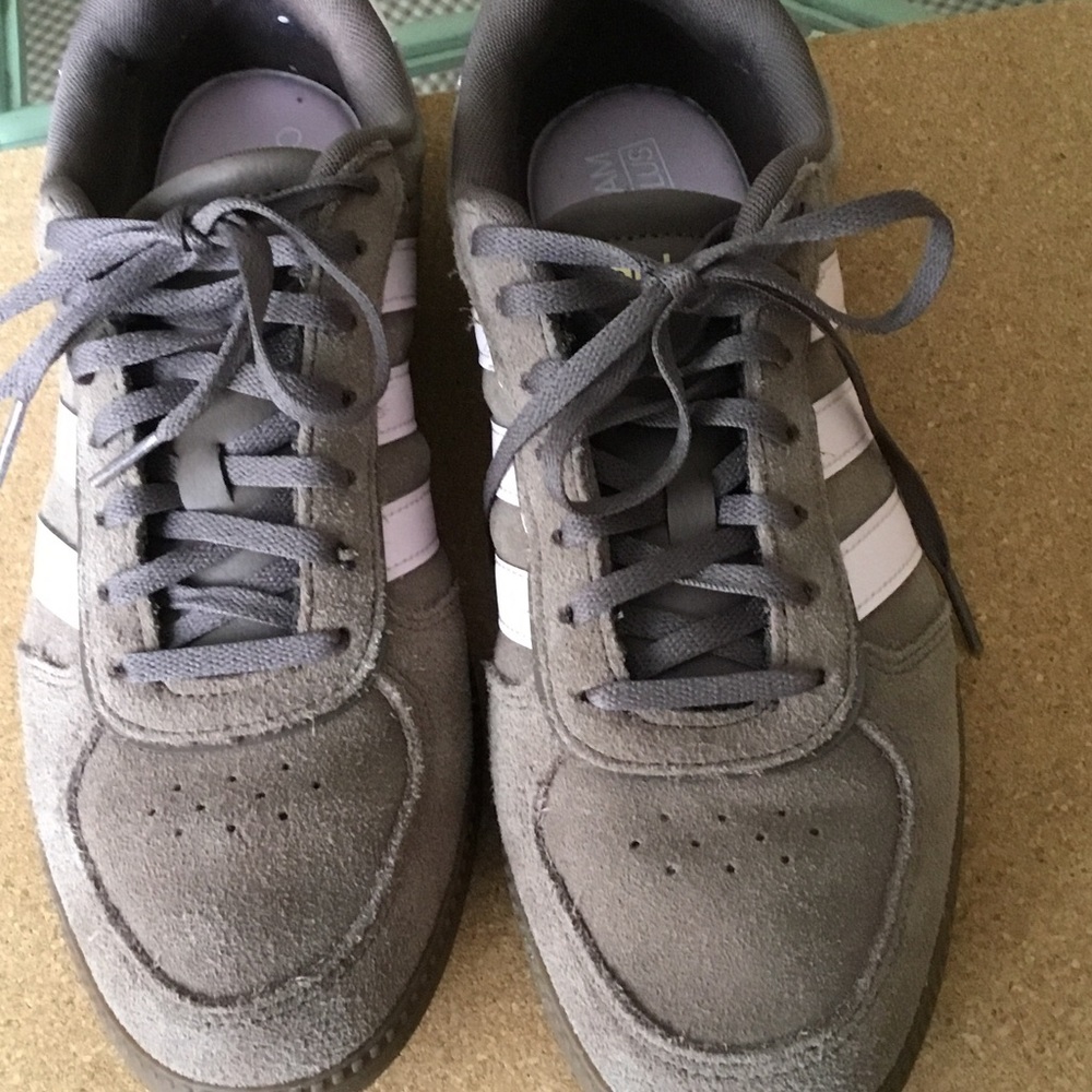 adidas Women’s taupe Suede Sneakers with pink Stripes